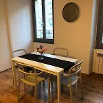 Design On Navigli Διαμέρισμα *