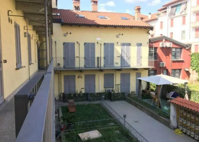 Apartman Design On Navigli Milánó